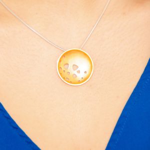Hard Gold Plated Scattered Trilliant Necklace