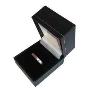 Black Flip Top Single Wedding Ring Box