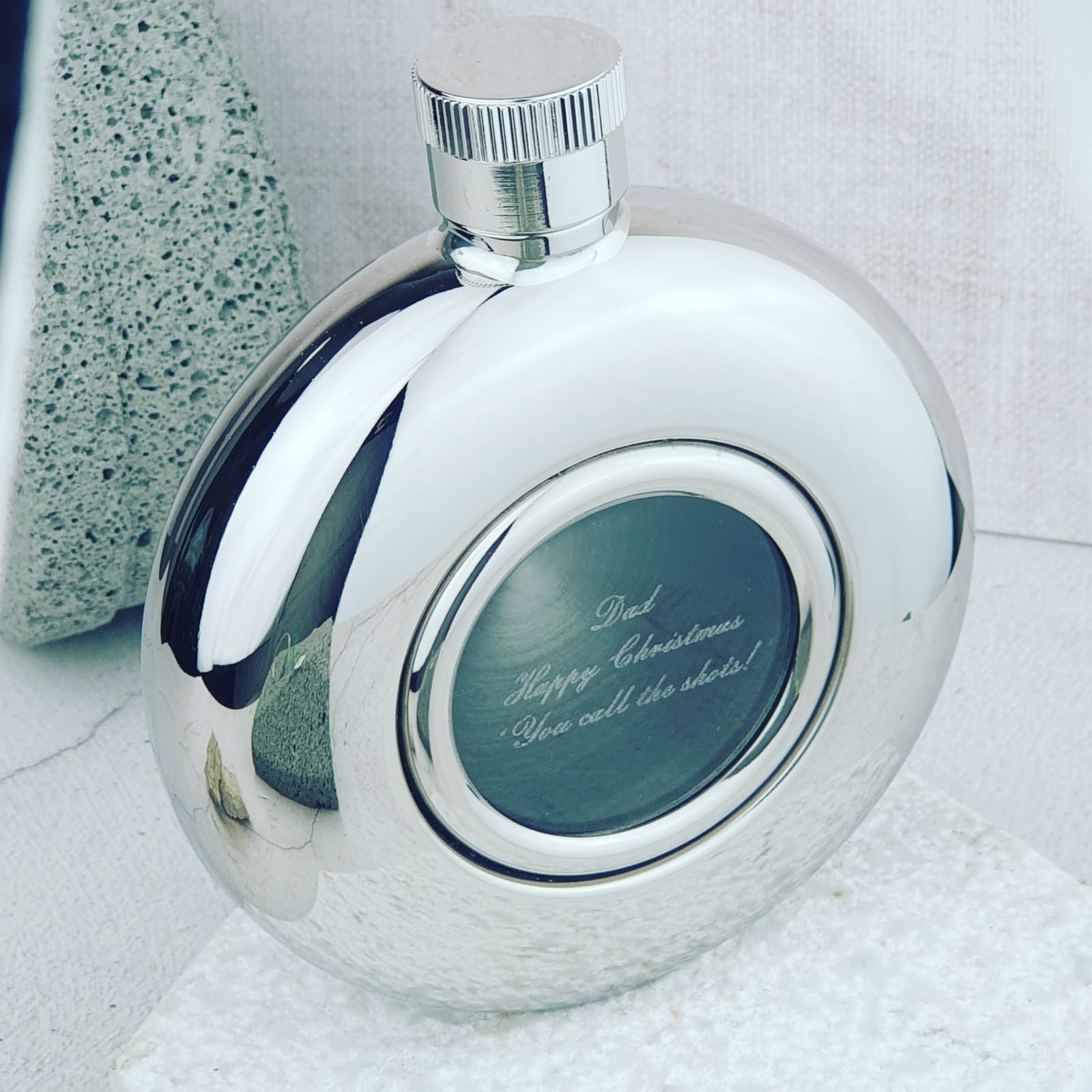 ENGRAVED GLASS PERSONALISED ROUND WINDOW HIP FLASK